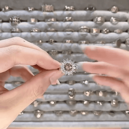 942 Sterling Silver Pearl Daisy Ring